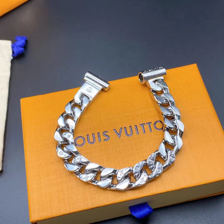 Accesorio Louis Vuitton - Cadena de eslabones metálicos con detalles LV