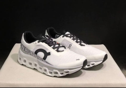 On Running tenis Cloudmonster "All White"